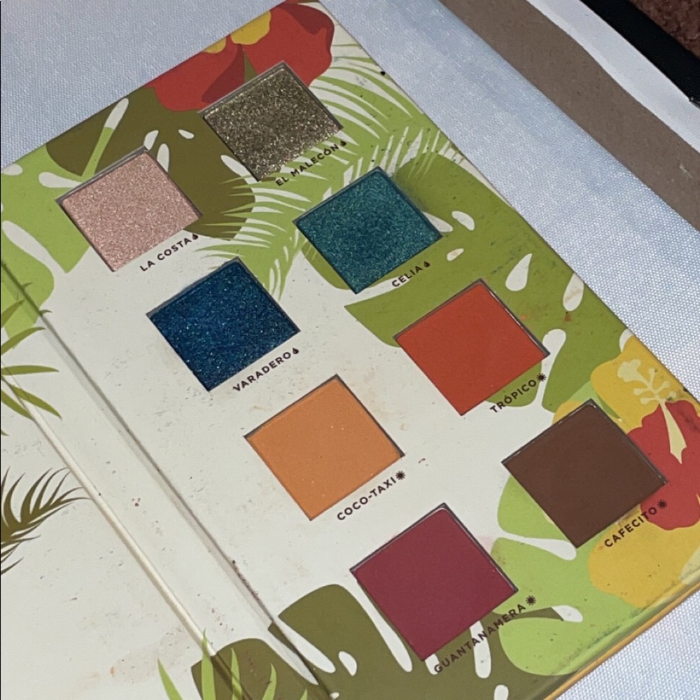 eyeshadow palette
